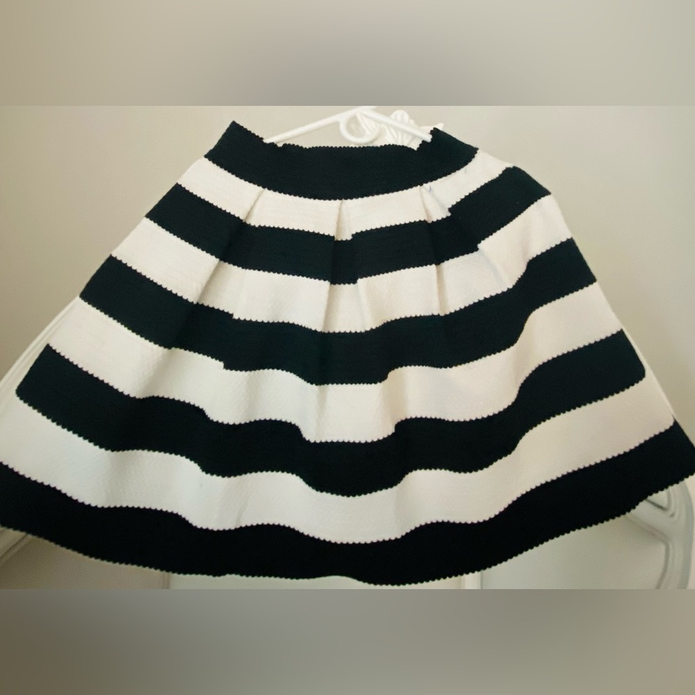 Express Black and white Skirt size S
